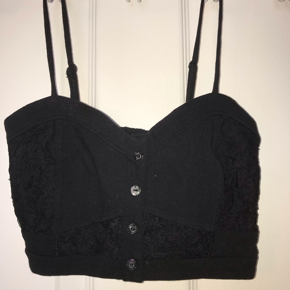 NWOT Tilly’s crop top